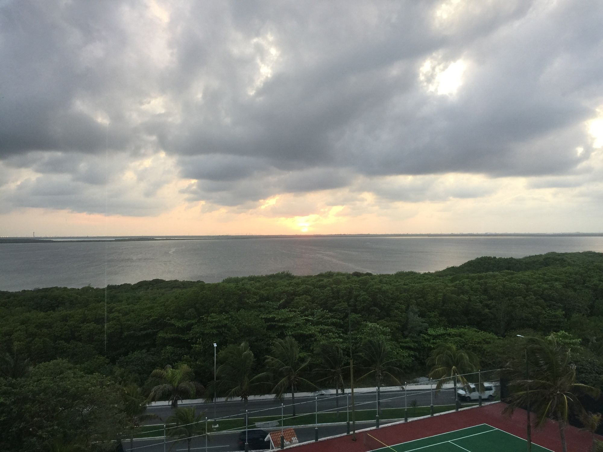 Rodero By Solymar Beach Front Condos In Hotel Zone 칸쿤 외부 사진